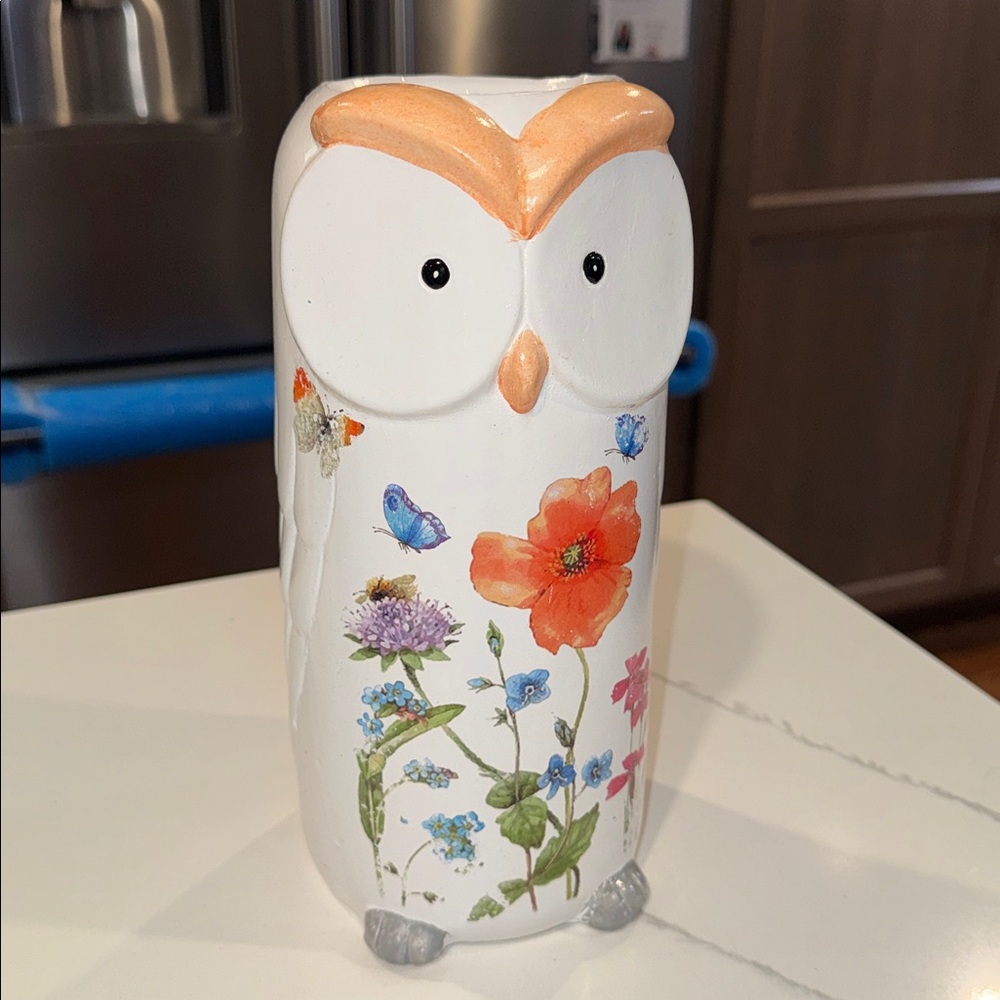MELROSE FLORAL OWL VASE